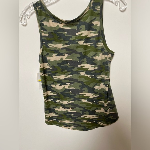 REBELLIOUS ONE. CAMOUFLAGE KNOT FRONT SLEEVELESS TANK TOP - Picture 2 of 5